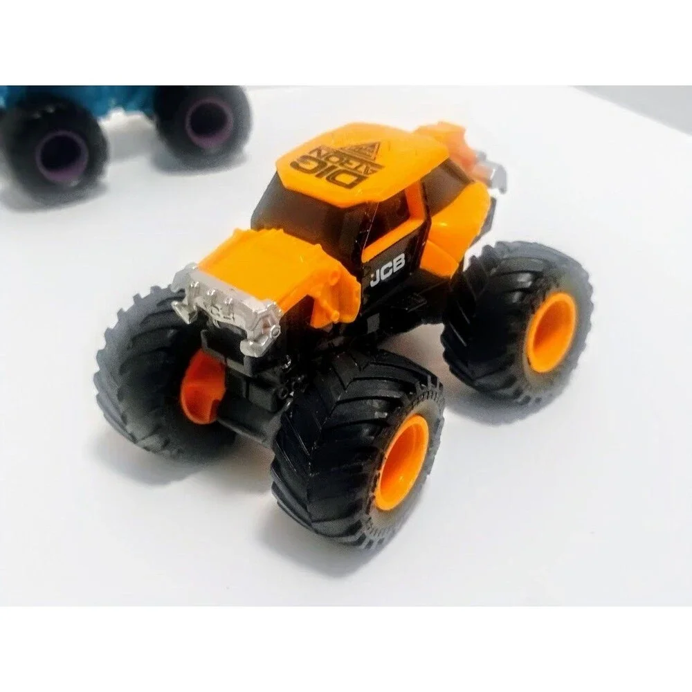 SPIN MASTER MONSTER JAM SMASH & BASH LOT SON-UVA-GRAVE DIGGER ZOMBIE ETC